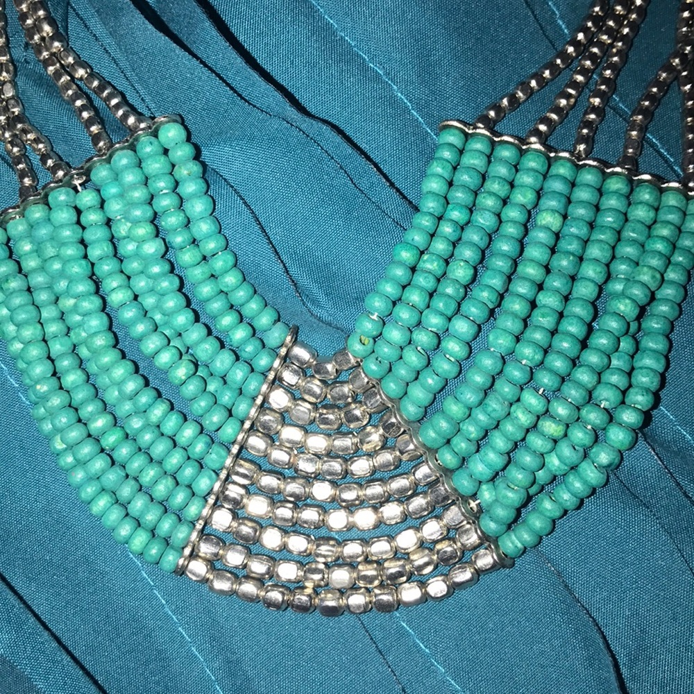 Beaded necklace - Picture 2 of 2